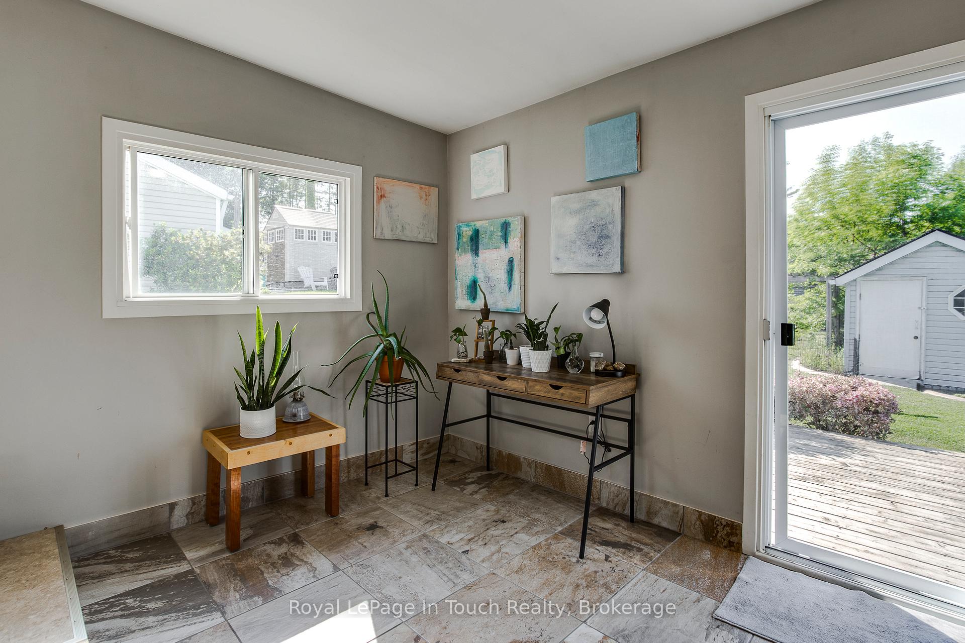 Photo 15 of 710 Bay Street, Midland — HOMEH
