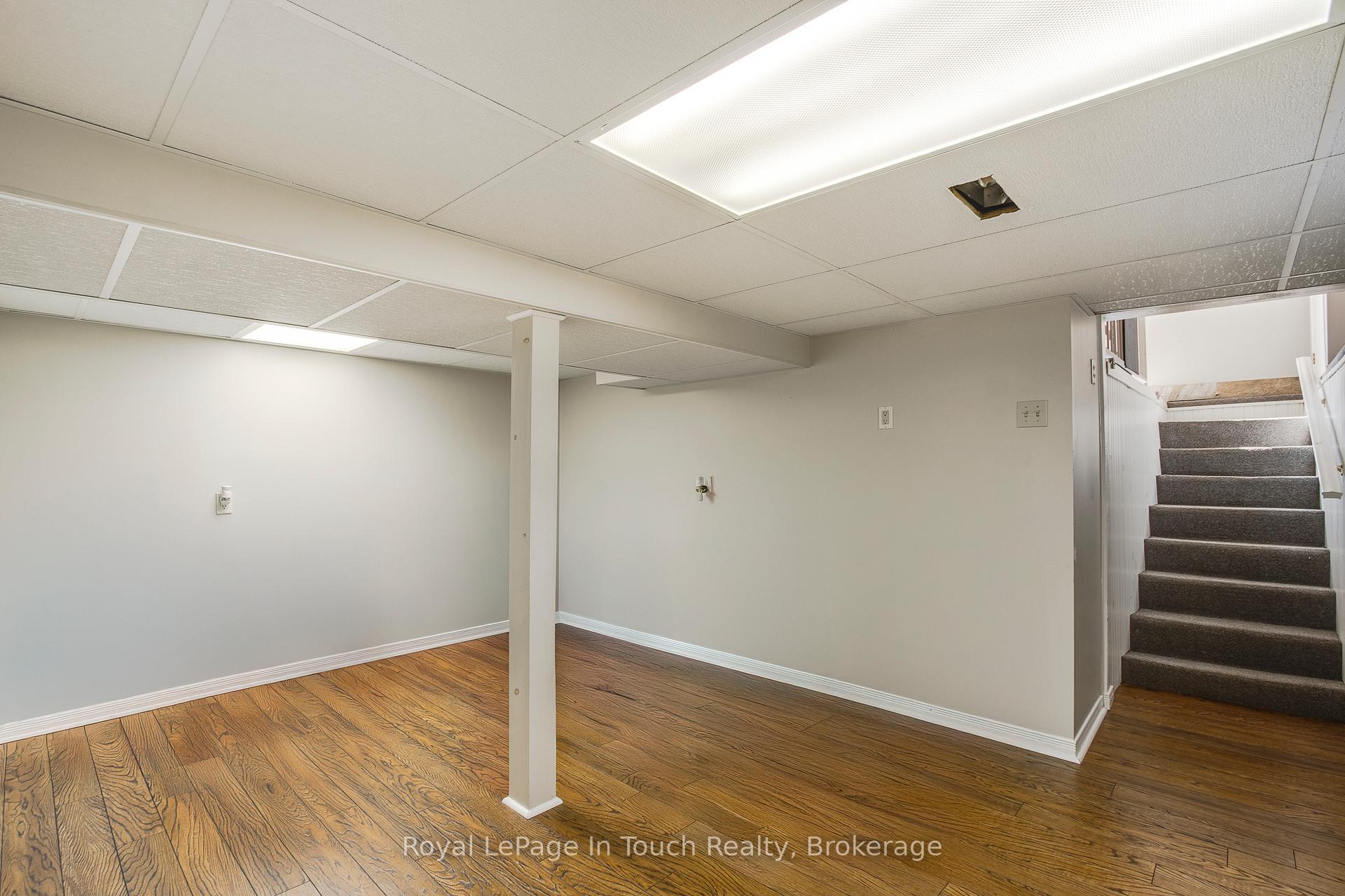 Photo 17 of 710 Bay Street, Midland — HOMEH