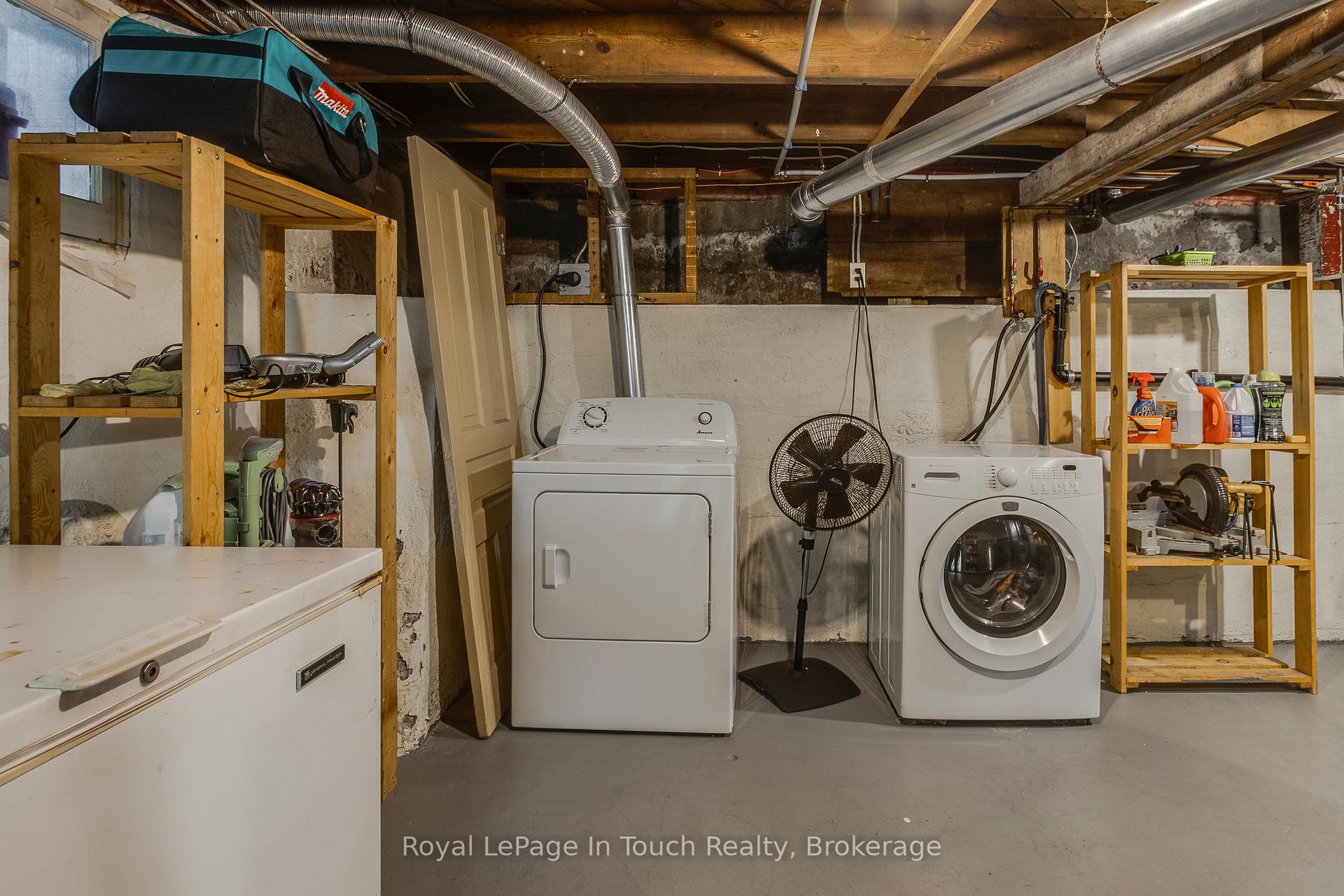 Photo 23 of 710 Bay Street, Midland — HOMEH