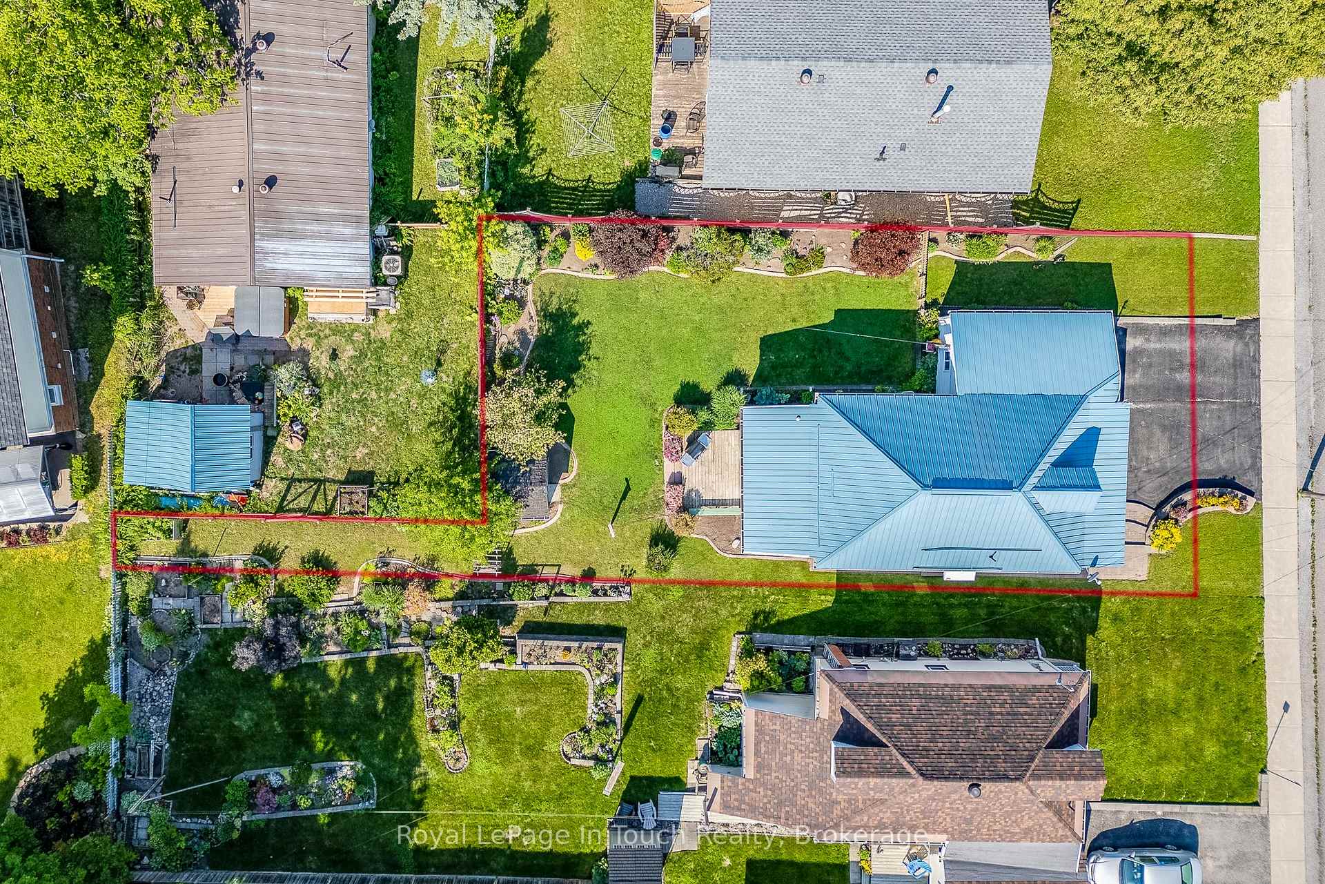 Photo 27 of 710 Bay Street, Midland — HOMEH