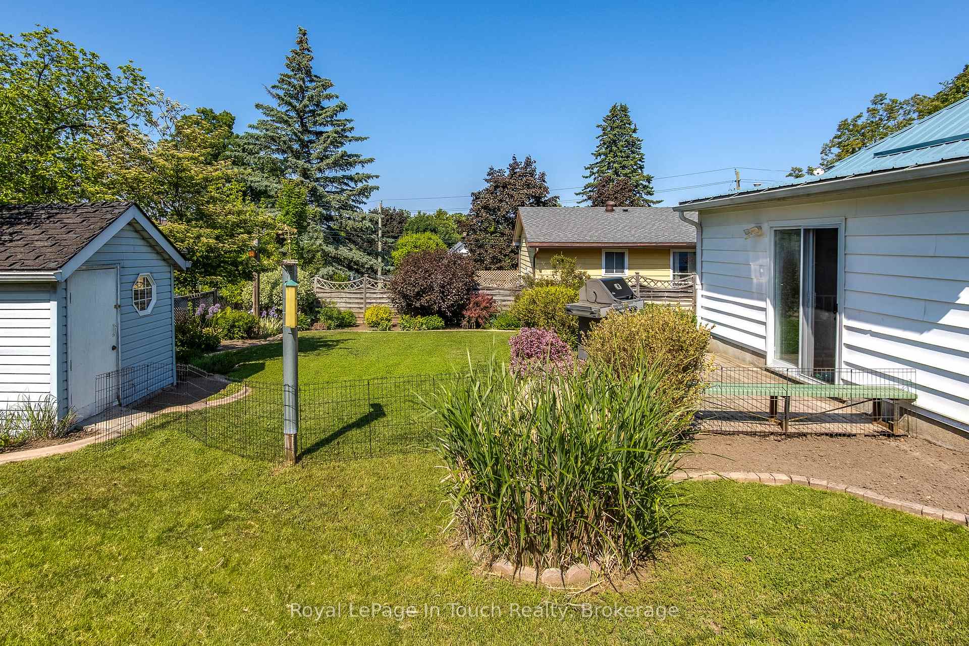 Photo 32 of 710 Bay Street, Midland — HOMEH