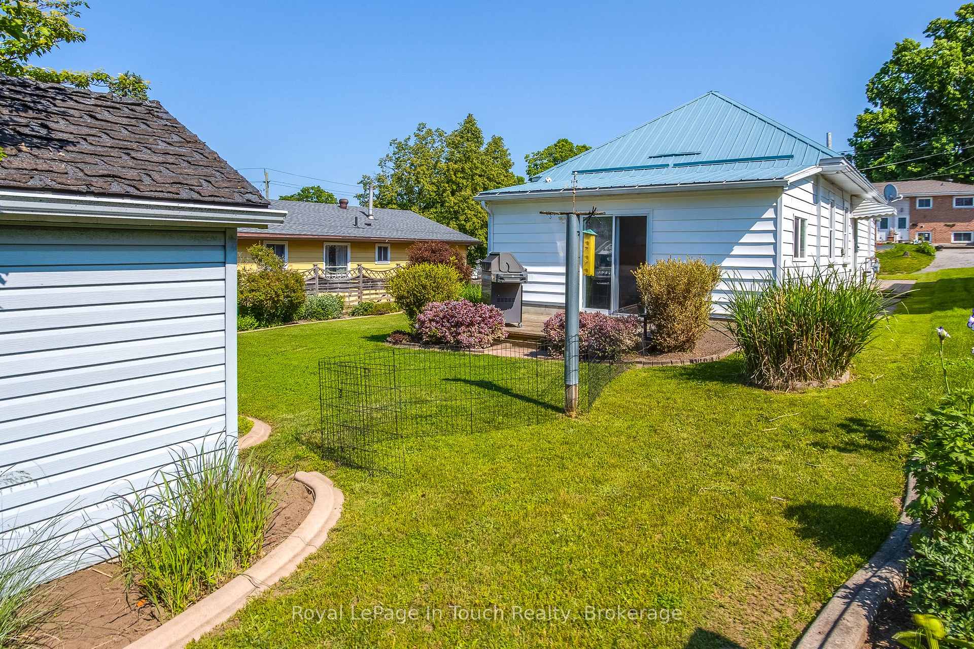 Photo 33 of 710 Bay Street, Midland — HOMEH
