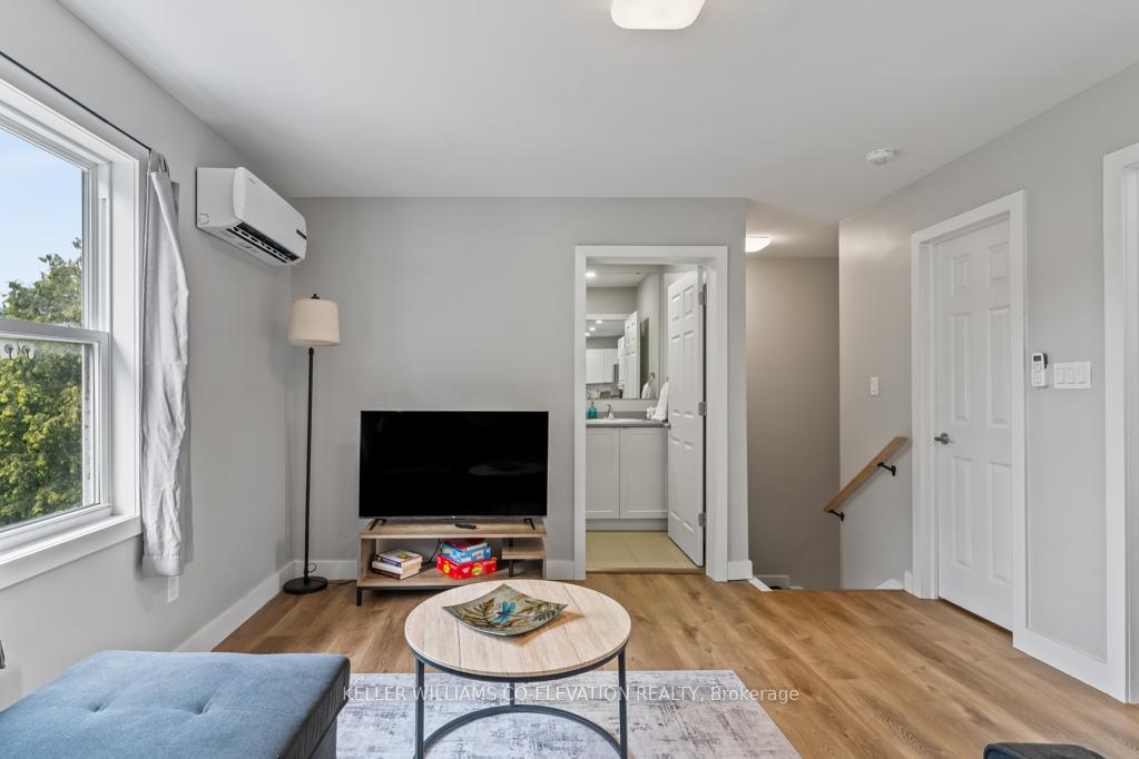 Photo 7 of Unit 5, 164-168 Picton Street E, Hamilton, North End — HOMEH