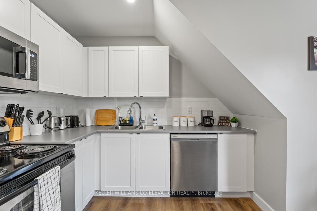 Photo 13 of Unit 5, 164-168 Picton Street E, Hamilton, North End — HOMEH