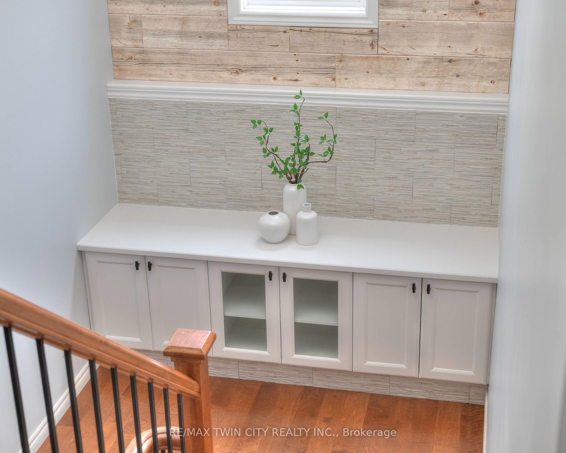 Photo 19 of 928 Manorbrook Court, Kitchener — HOMEH