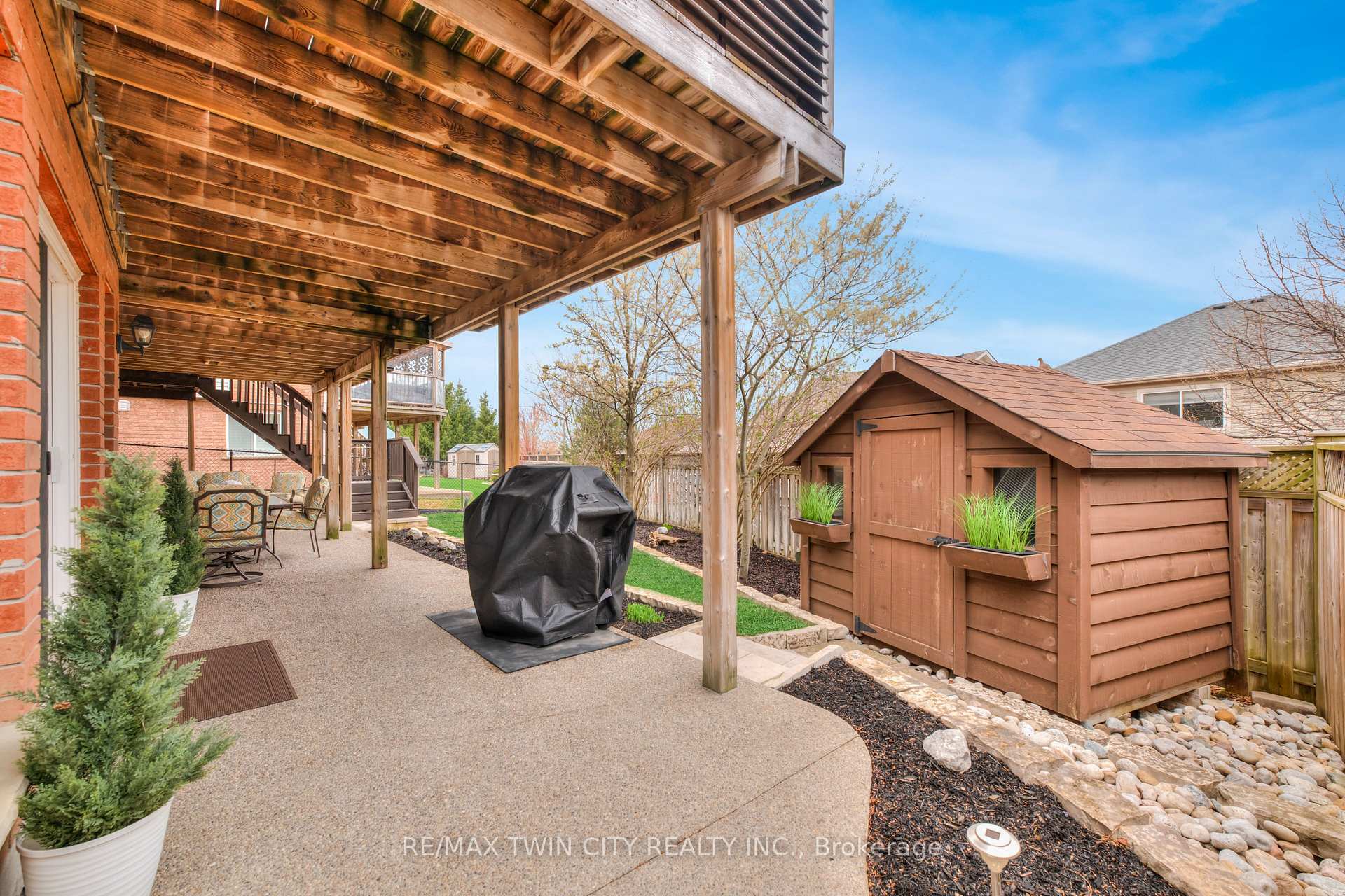 Photo 38 of 928 Manorbrook Court, Kitchener — HOMEH