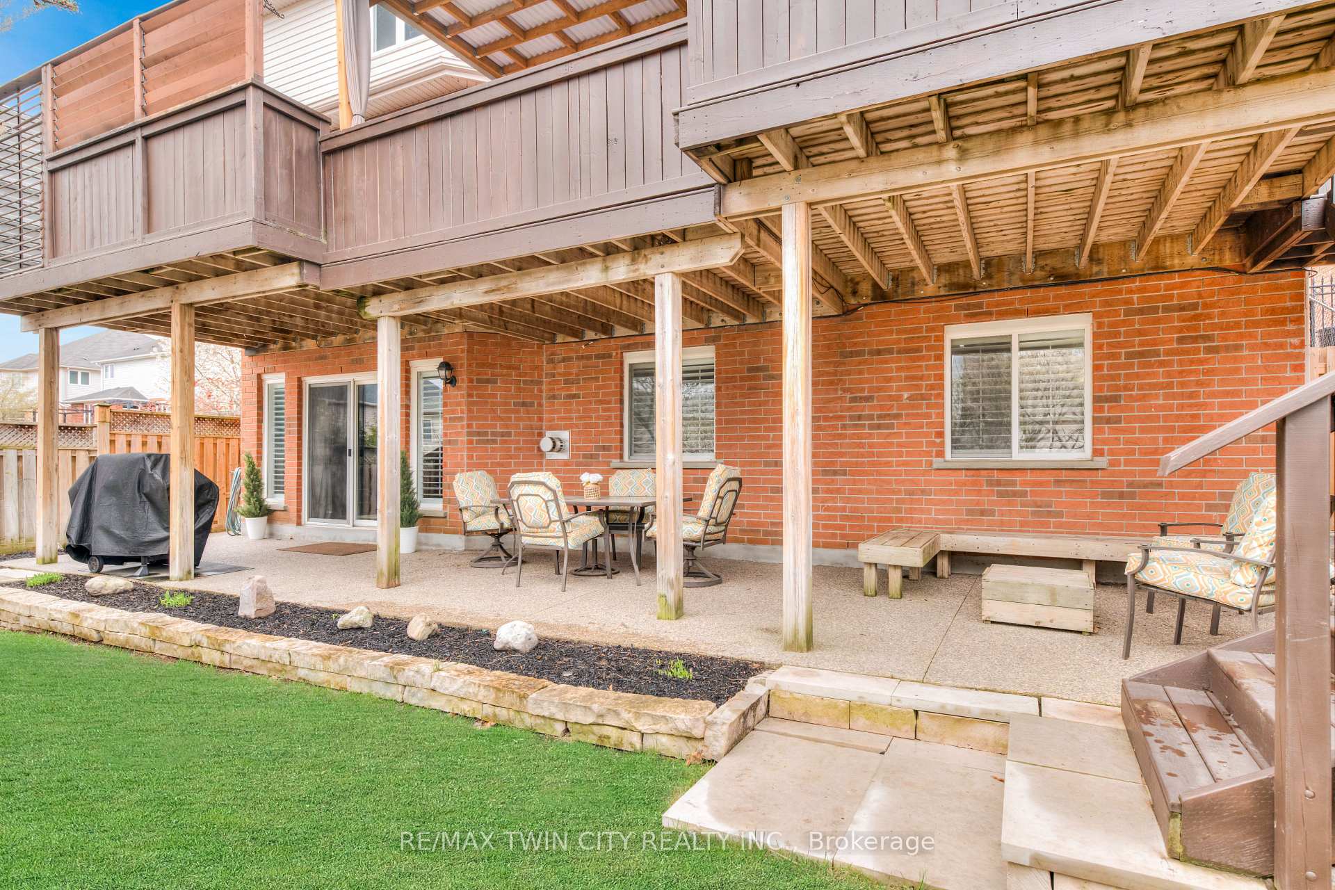 Photo 41 of 928 Manorbrook Court, Kitchener — HOMEH