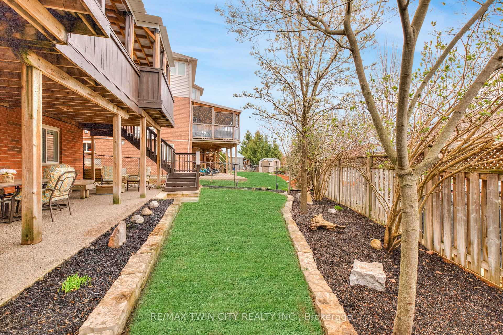 Photo 44 of 928 Manorbrook Court, Kitchener — HOMEH