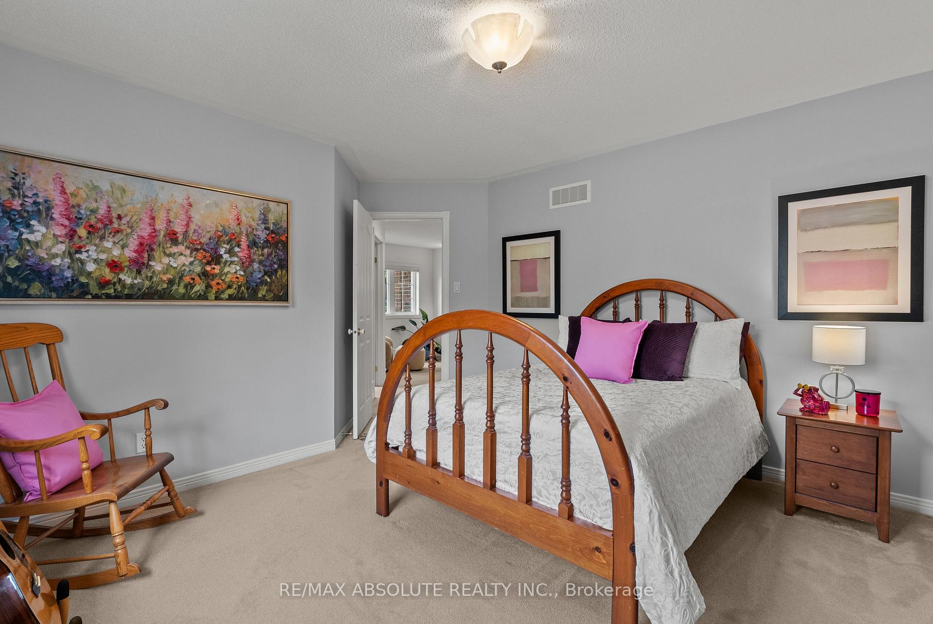 Photo 32 of 96 Manning Court, Ottawa, Kanata - Kanata Lakes/Heritage Hills — HOMEH