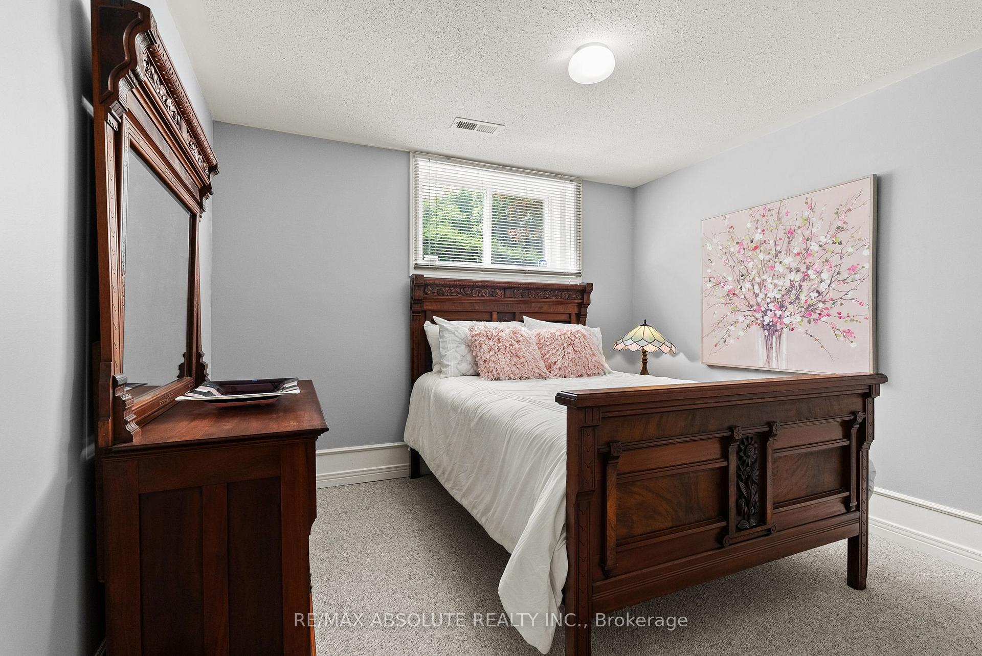Photo 41 of 96 Manning Court, Ottawa, Kanata - Kanata Lakes/Heritage Hills — HOMEH