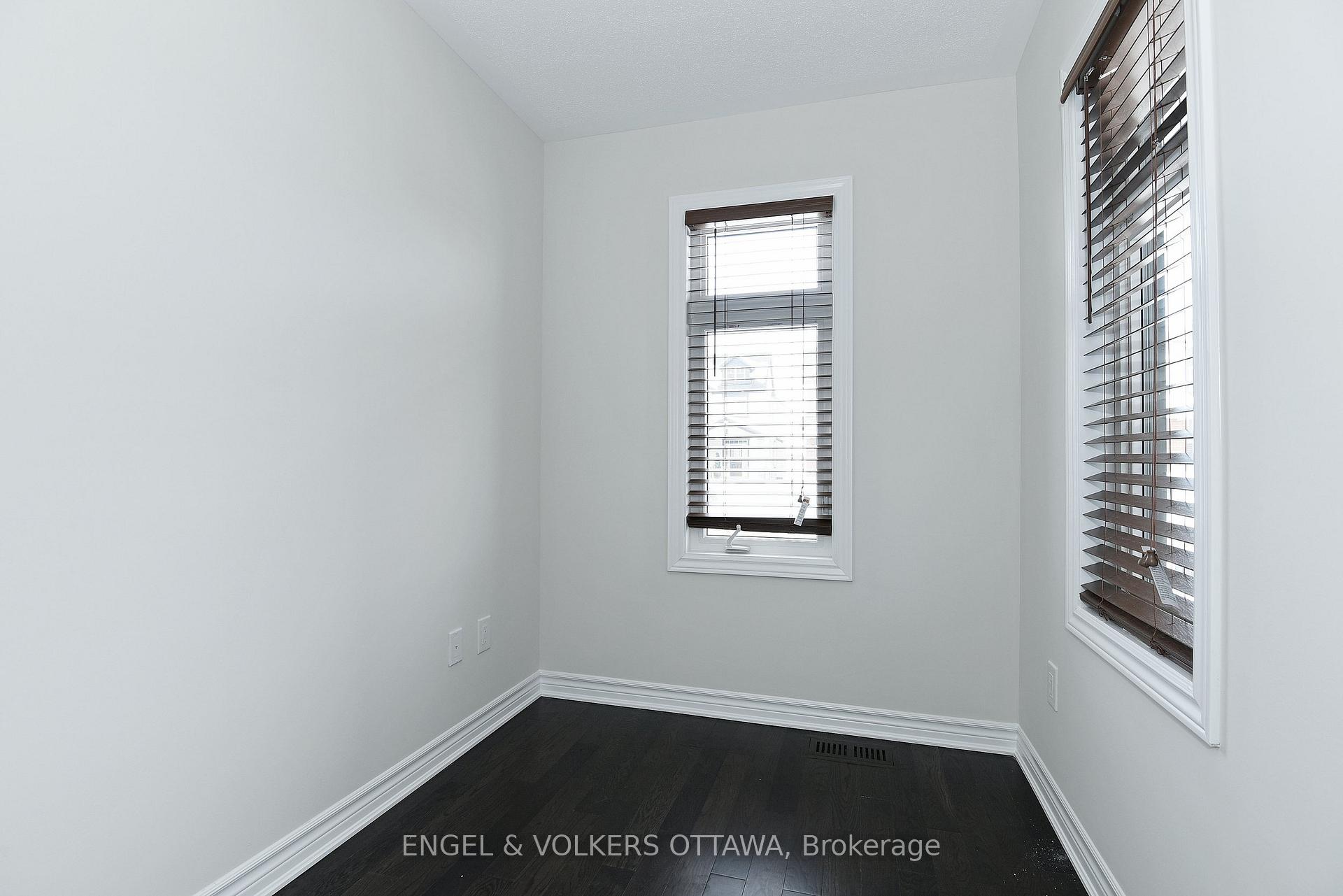 Photo 6 of 360 Rouncey Road, Ottawa, Kanata - Emerald Meadows/Trailwest — HOMEH