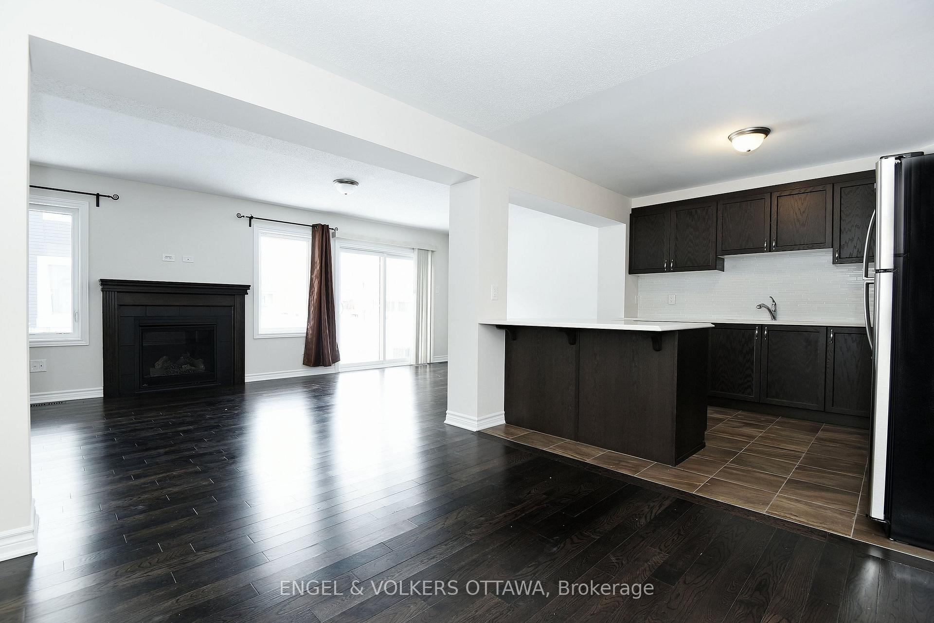 Photo 8 of 360 Rouncey Road, Ottawa, Kanata - Emerald Meadows/Trailwest — HOMEH