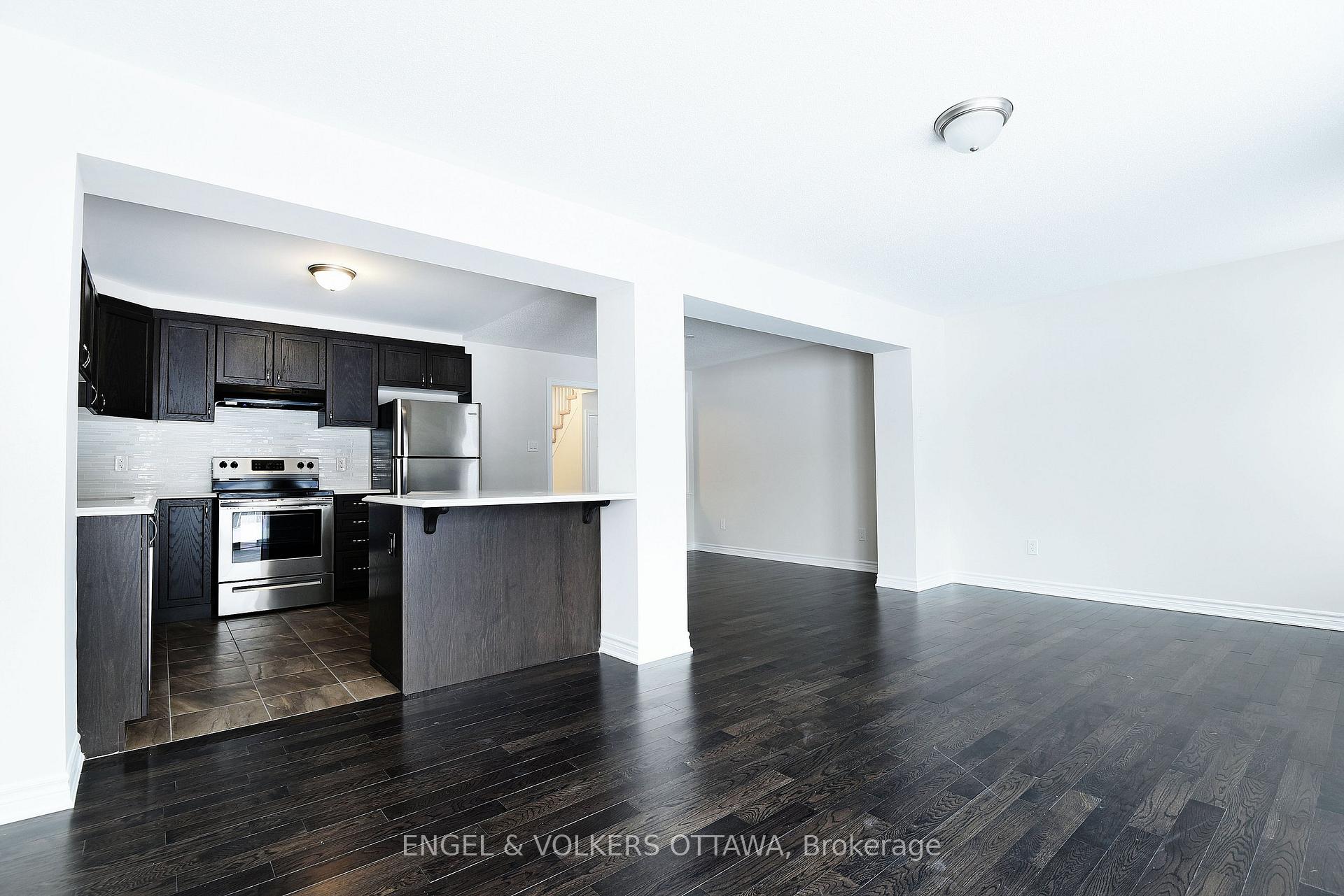 Photo 16 of 360 Rouncey Road, Ottawa, Kanata - Emerald Meadows/Trailwest — HOMEH