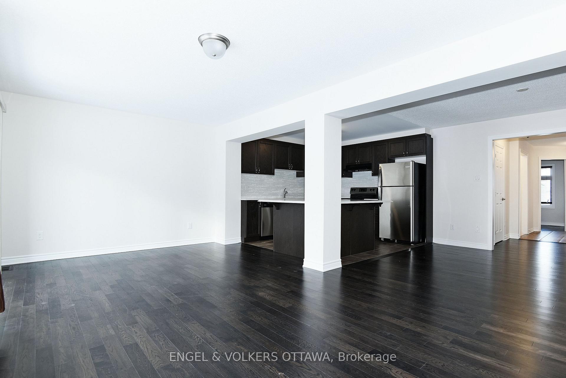 Photo 17 of 360 Rouncey Road, Ottawa, Kanata - Emerald Meadows/Trailwest — HOMEH