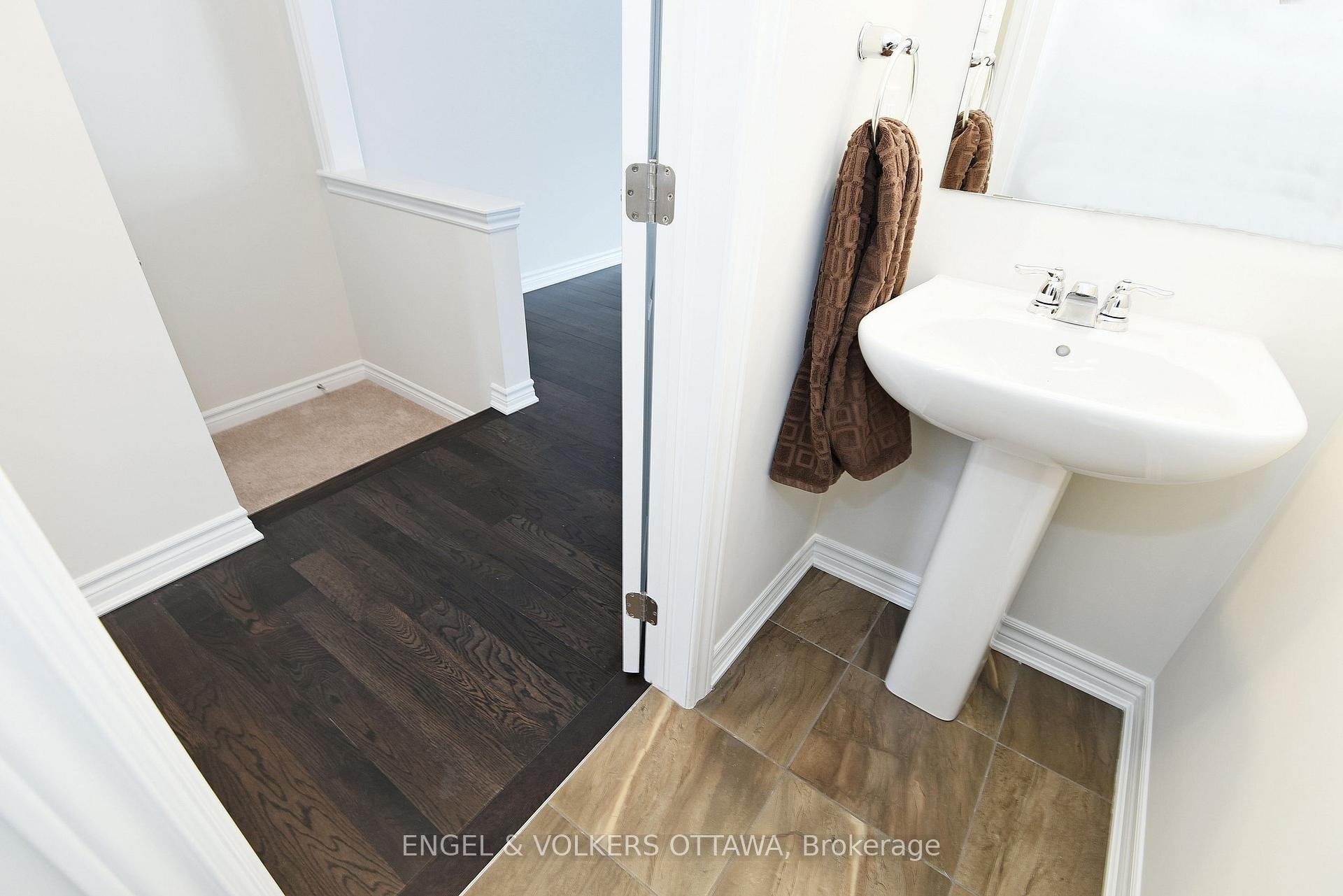 Photo 22 of 360 Rouncey Road, Ottawa, Kanata - Emerald Meadows/Trailwest — HOMEH