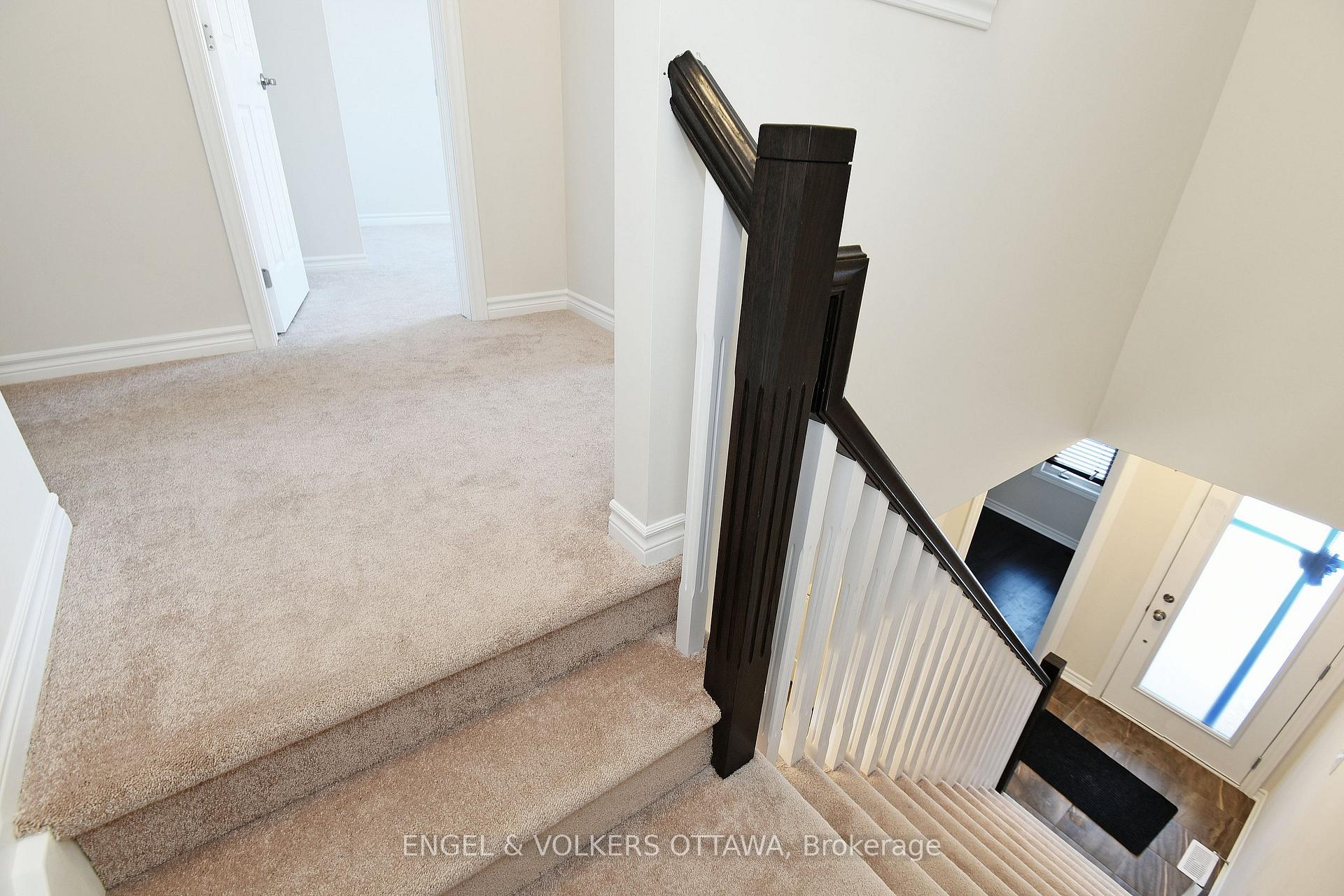 Photo 23 of 360 Rouncey Road, Ottawa, Kanata - Emerald Meadows/Trailwest — HOMEH