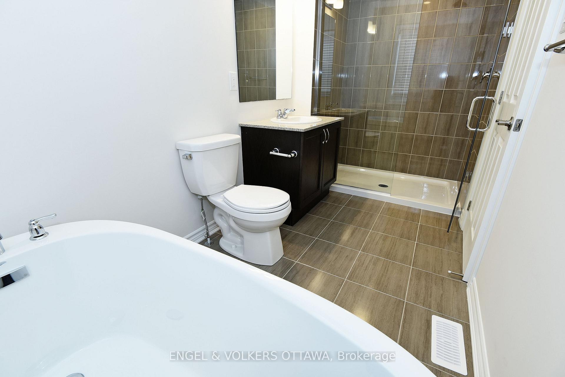 Photo 26 of 360 Rouncey Road, Ottawa, Kanata - Emerald Meadows/Trailwest — HOMEH