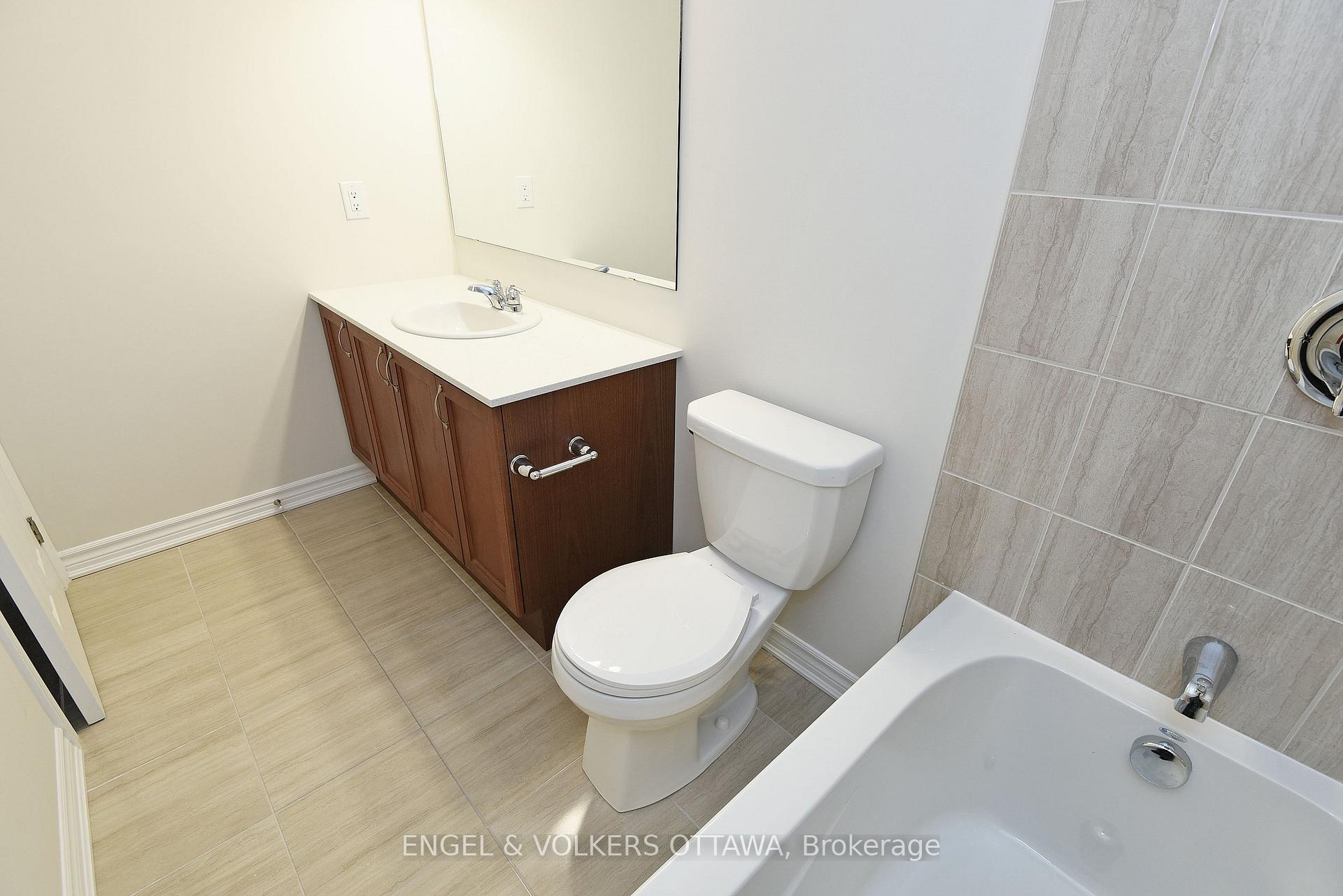 Photo 32 of 360 Rouncey Road, Ottawa, Kanata - Emerald Meadows/Trailwest — HOMEH