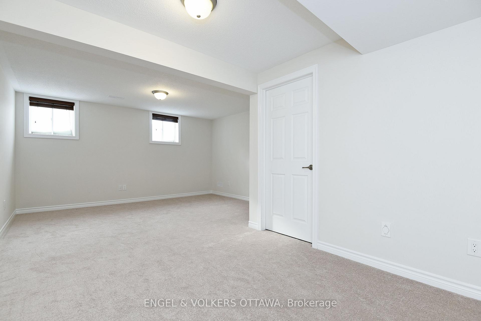 Photo 33 of 360 Rouncey Road, Ottawa, Kanata - Emerald Meadows/Trailwest — HOMEH