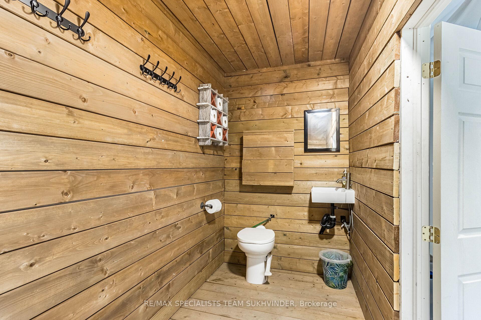 Photo 33 of 13640 Guelph Line, Milton, Rural Milton West — HOMEH
