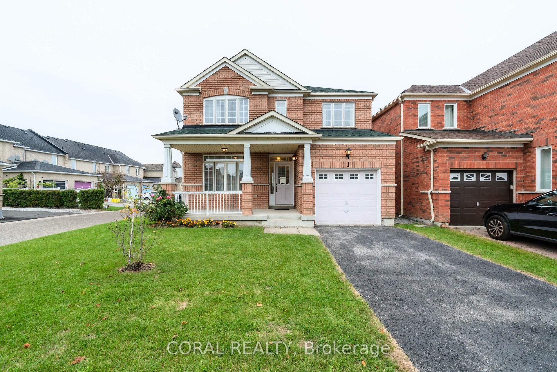 Photo 3 of 1 Manorwood Drive, Markham, Berczy — HOMEH