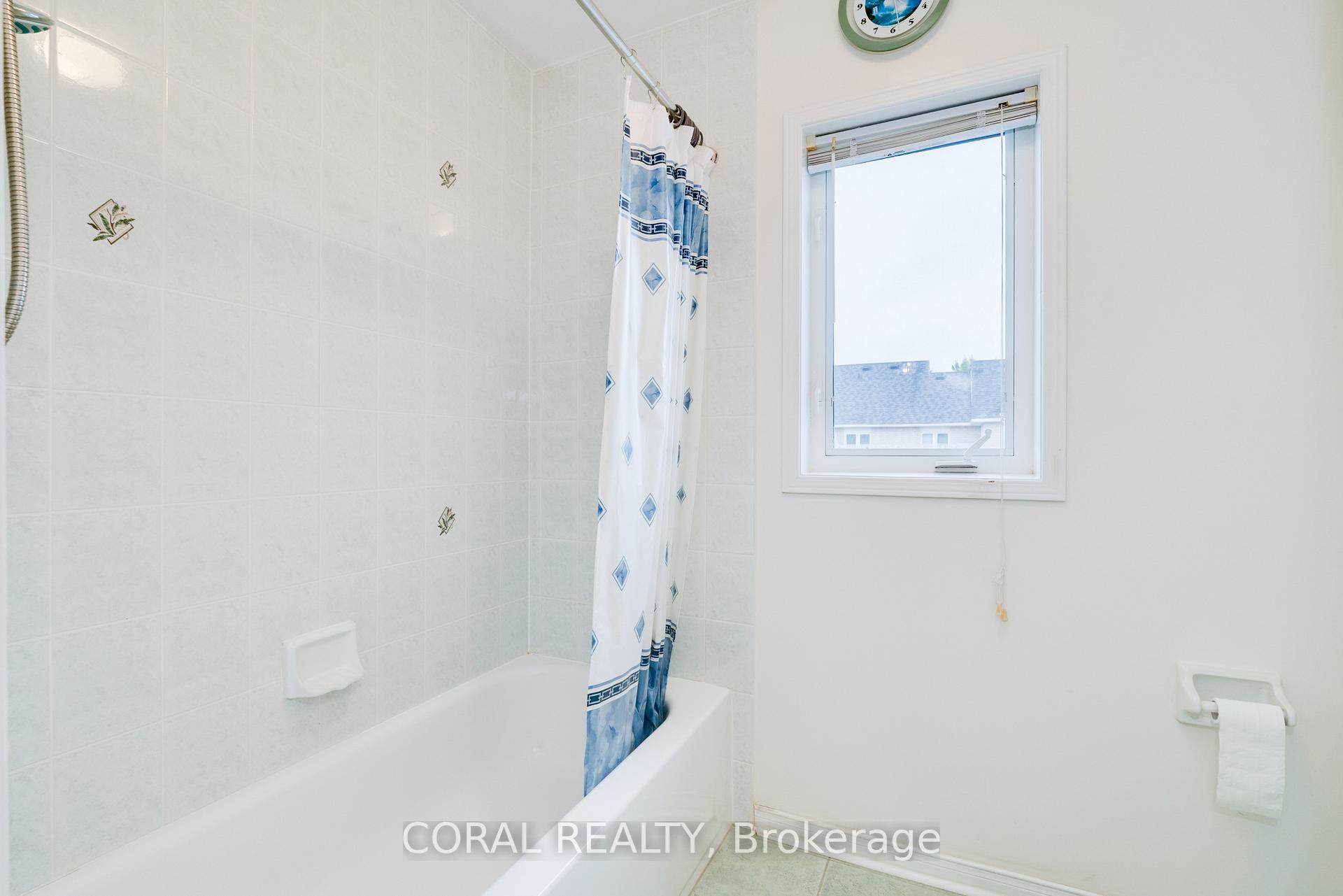 Photo 32 of 1 Manorwood Drive, Markham, Berczy — HOMEH