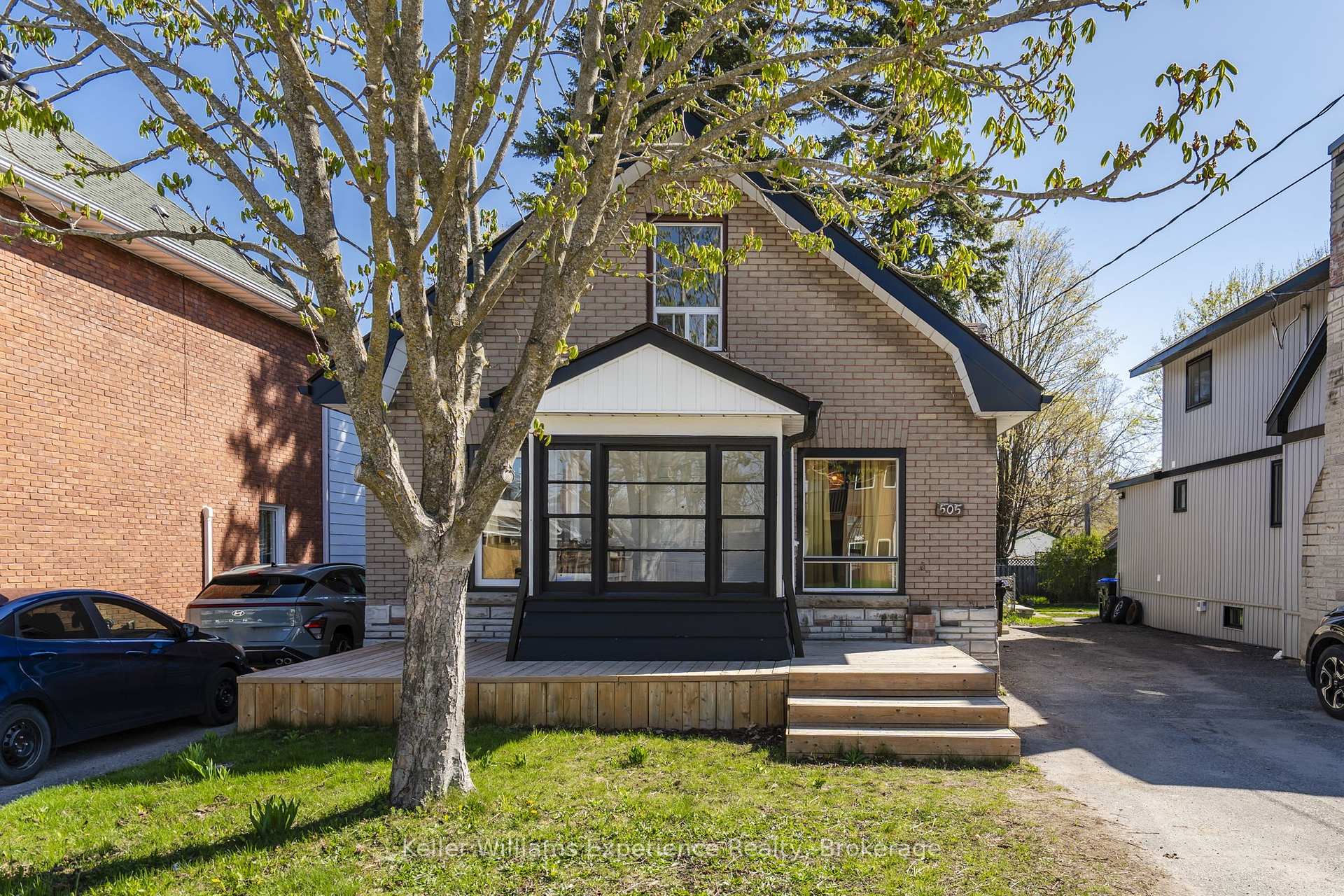 Photo 1 of 505 Wellington Street, Midland — HOMEH