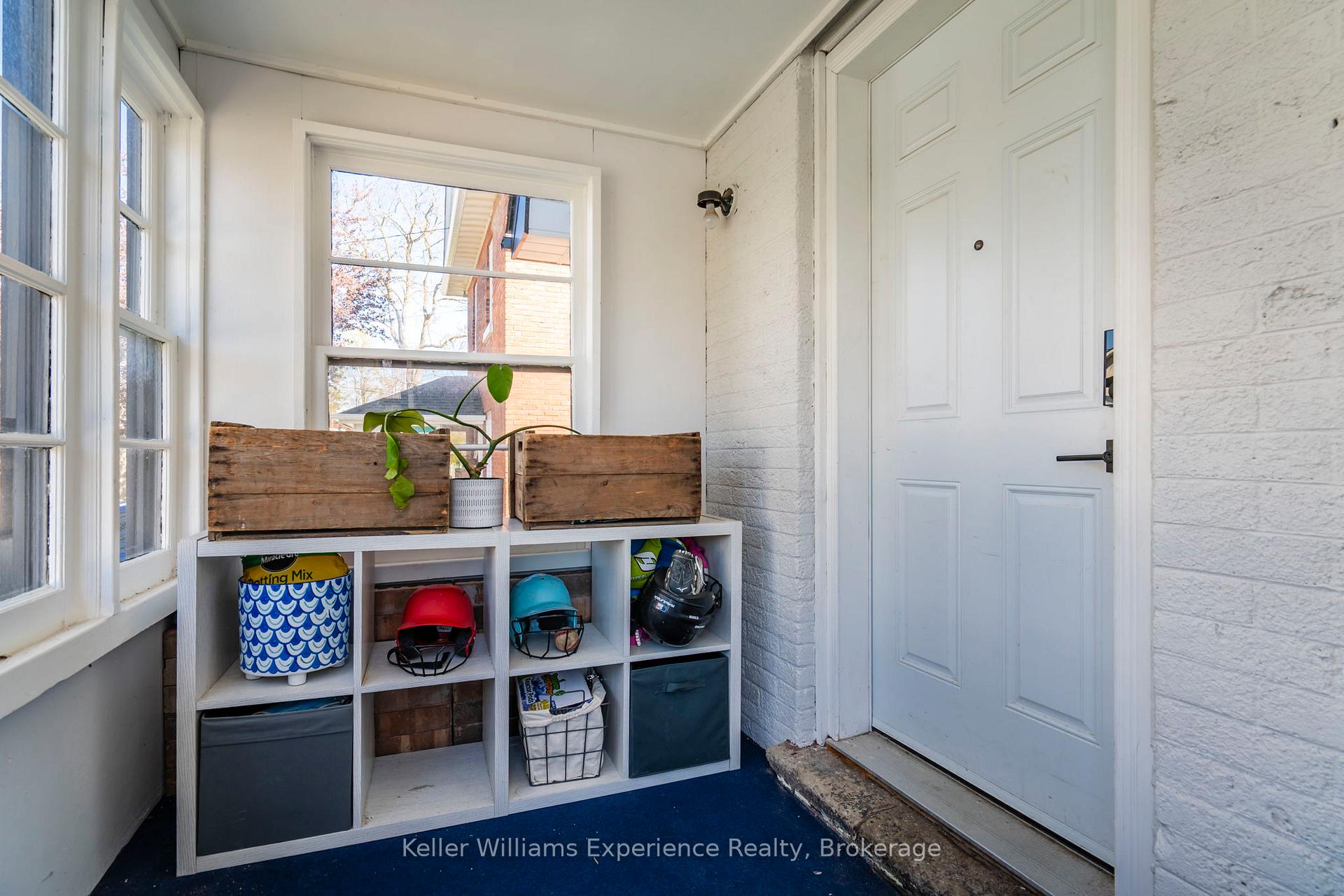 Photo 4 of 505 Wellington Street, Midland — HOMEH