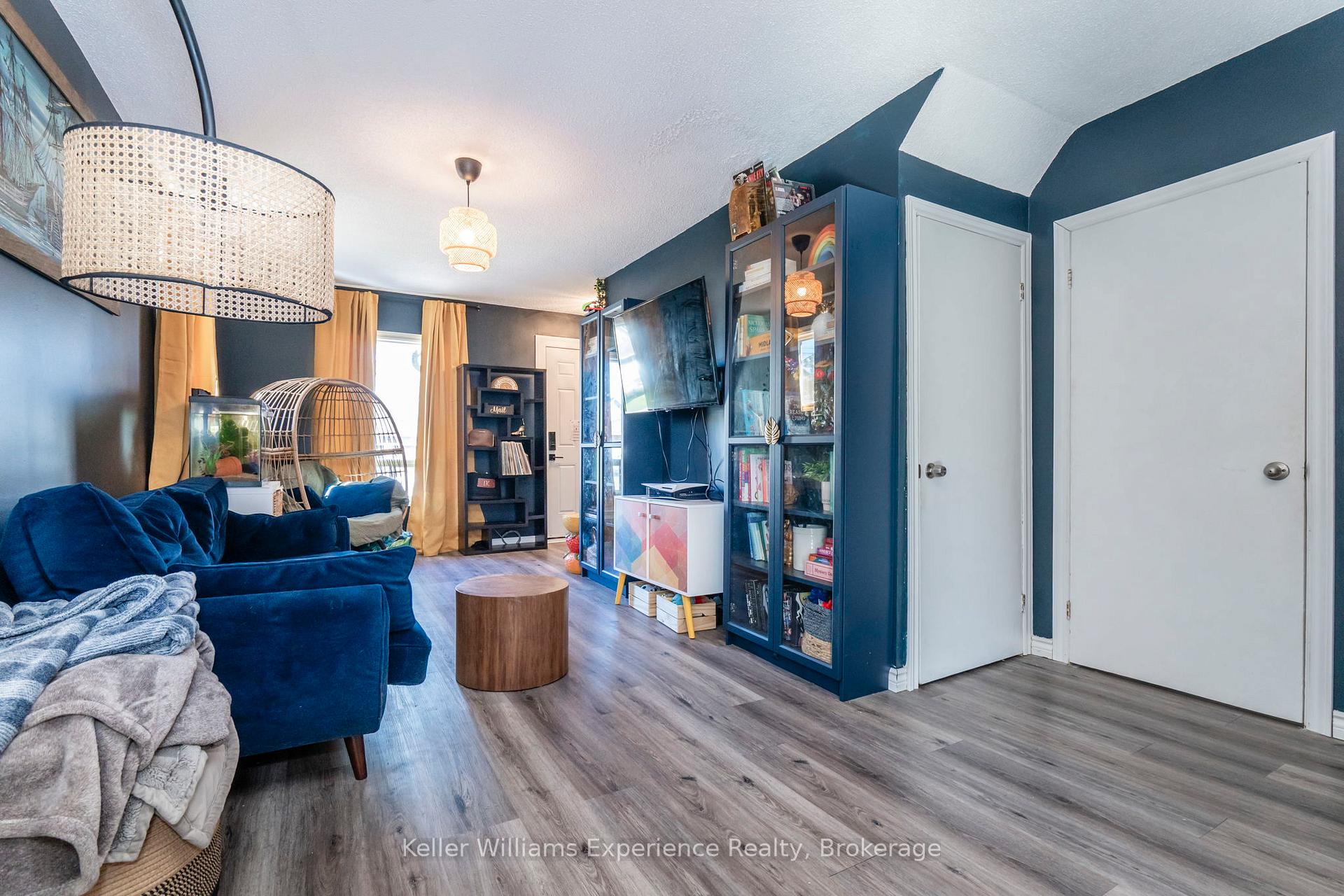 Photo 7 of 505 Wellington Street, Midland — HOMEH