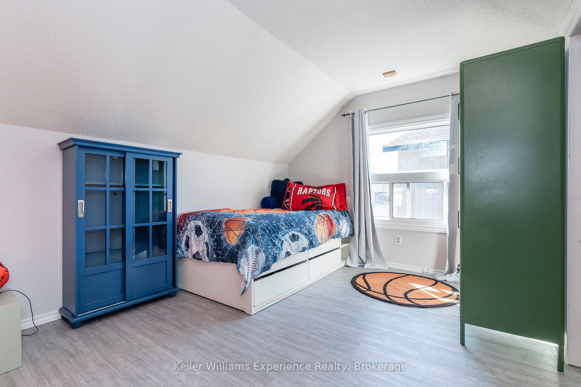 Photo 25 of 505 Wellington Street, Midland — HOMEH