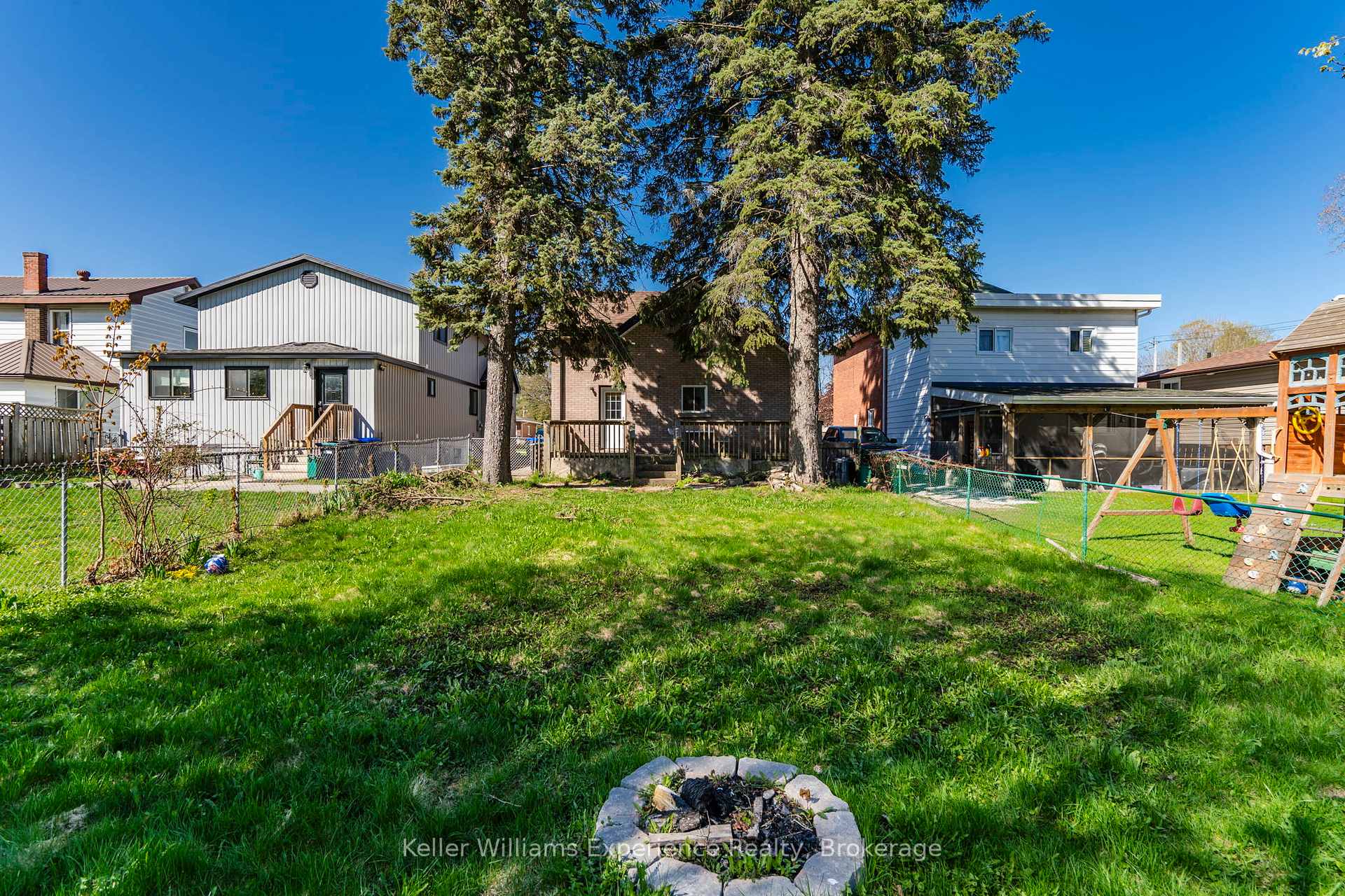 Photo 36 of 505 Wellington Street, Midland — HOMEH