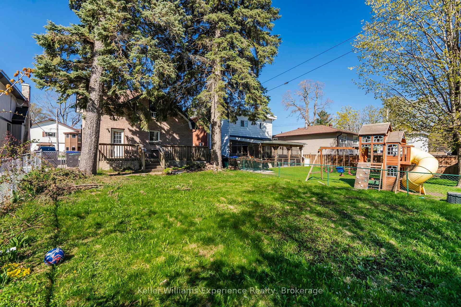 Photo 37 of 505 Wellington Street, Midland — HOMEH