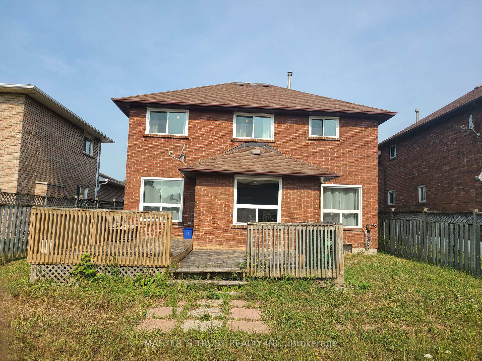 Photo 20 of 126 Fairington Crescent, Hamilton, Kentley — HOMEH