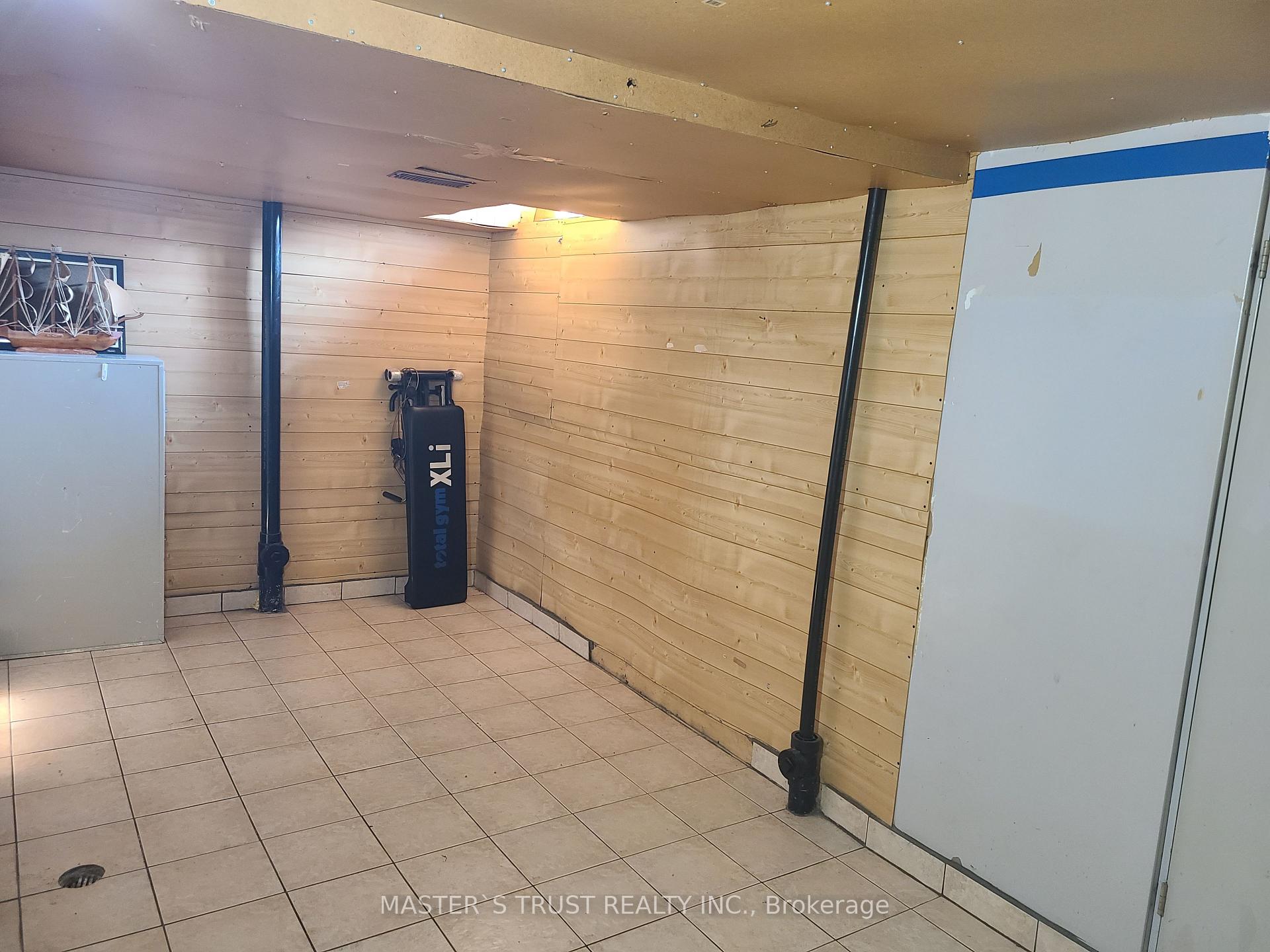 Photo 23 of 126 Fairington Crescent, Hamilton, Kentley — HOMEH