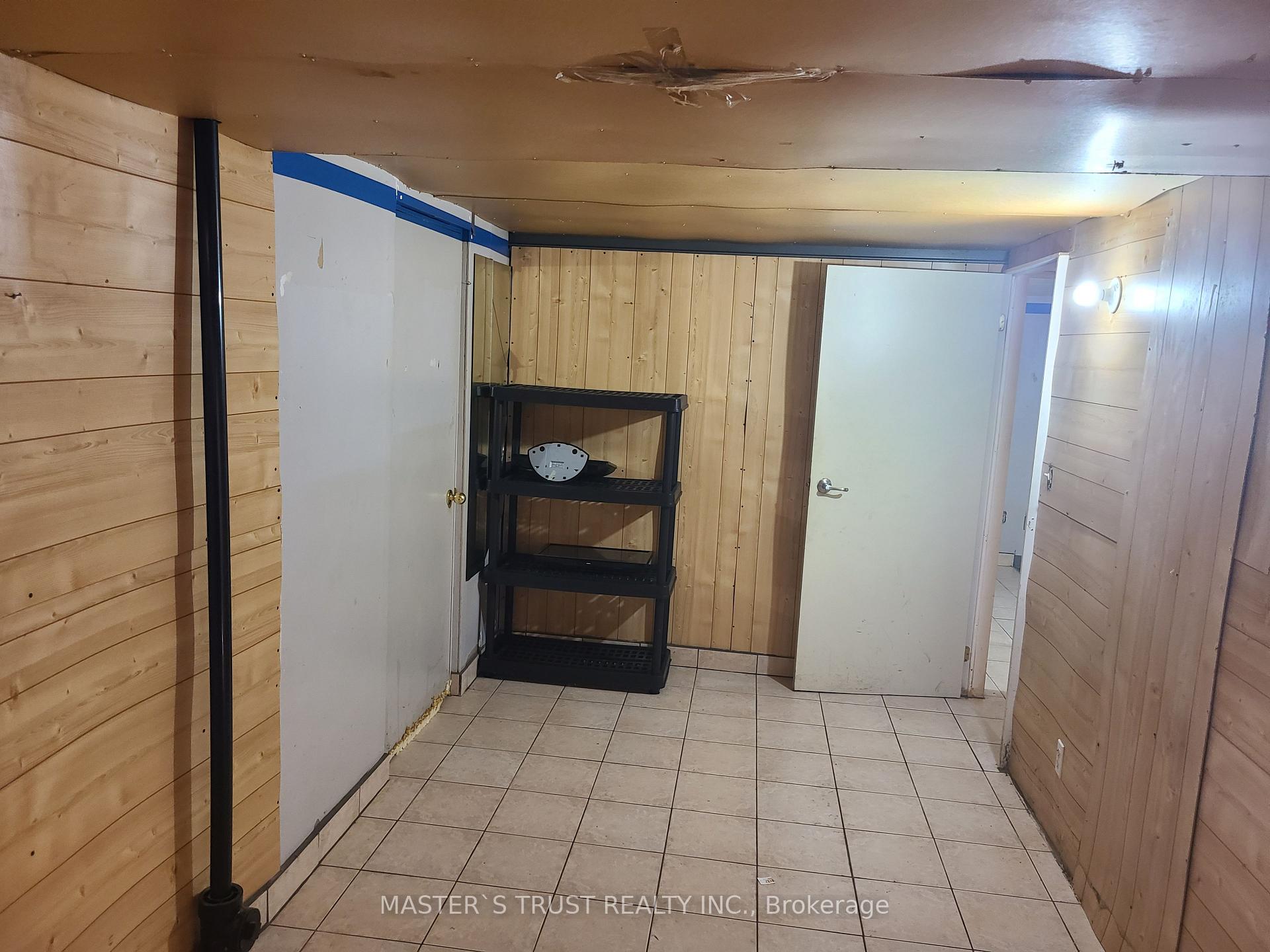Photo 24 of 126 Fairington Crescent, Hamilton, Kentley — HOMEH
