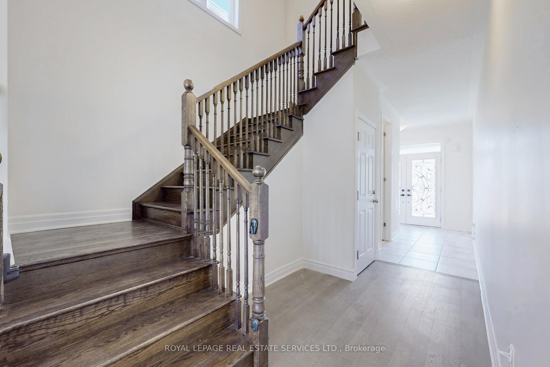Photo 10 of Unit Upper, 1388 Sycamore Garden, Milton, Cobban — HOMEH