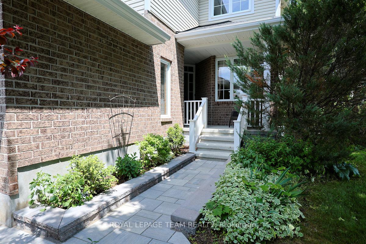 Photo 2 of 2 Inverary Drive, Ottawa, Kanata - Morgan's Grant/South March — HOMEH