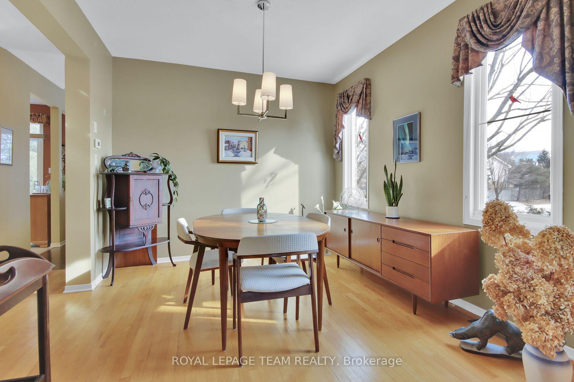 Photo 10 of 2 Inverary Drive, Ottawa, Kanata - Morgan's Grant/South March — HOMEH