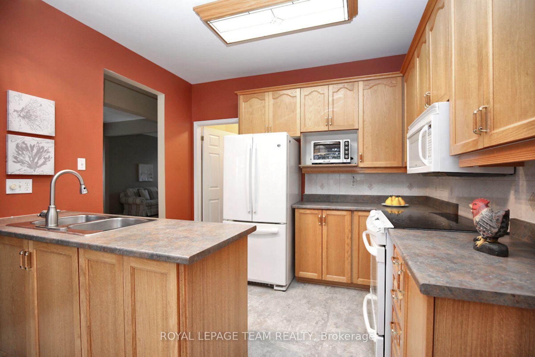 Photo 13 of 2 Inverary Drive, Ottawa, Kanata - Morgan's Grant/South March — HOMEH
