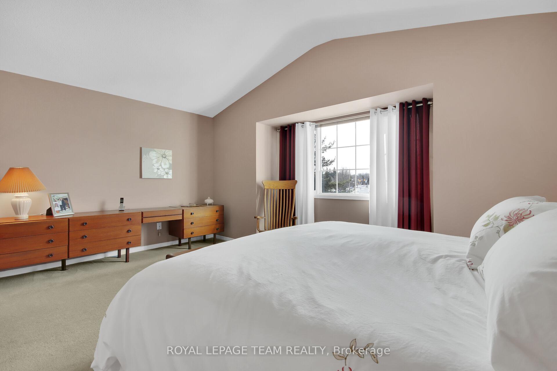 Photo 22 of 2 Inverary Drive, Ottawa, Kanata - Morgan's Grant/South March — HOMEH