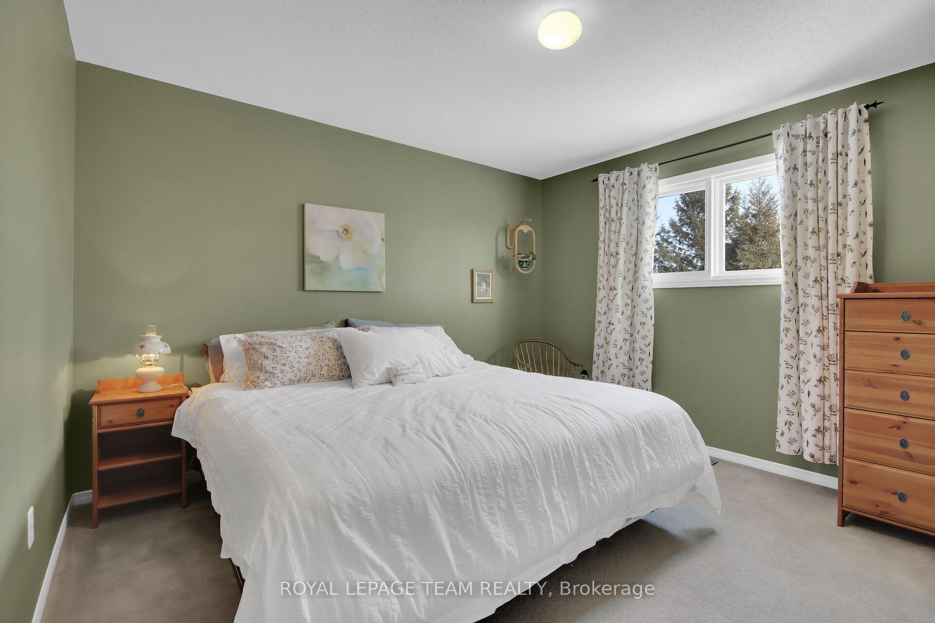 Photo 26 of 2 Inverary Drive, Ottawa, Kanata - Morgan's Grant/South March — HOMEH