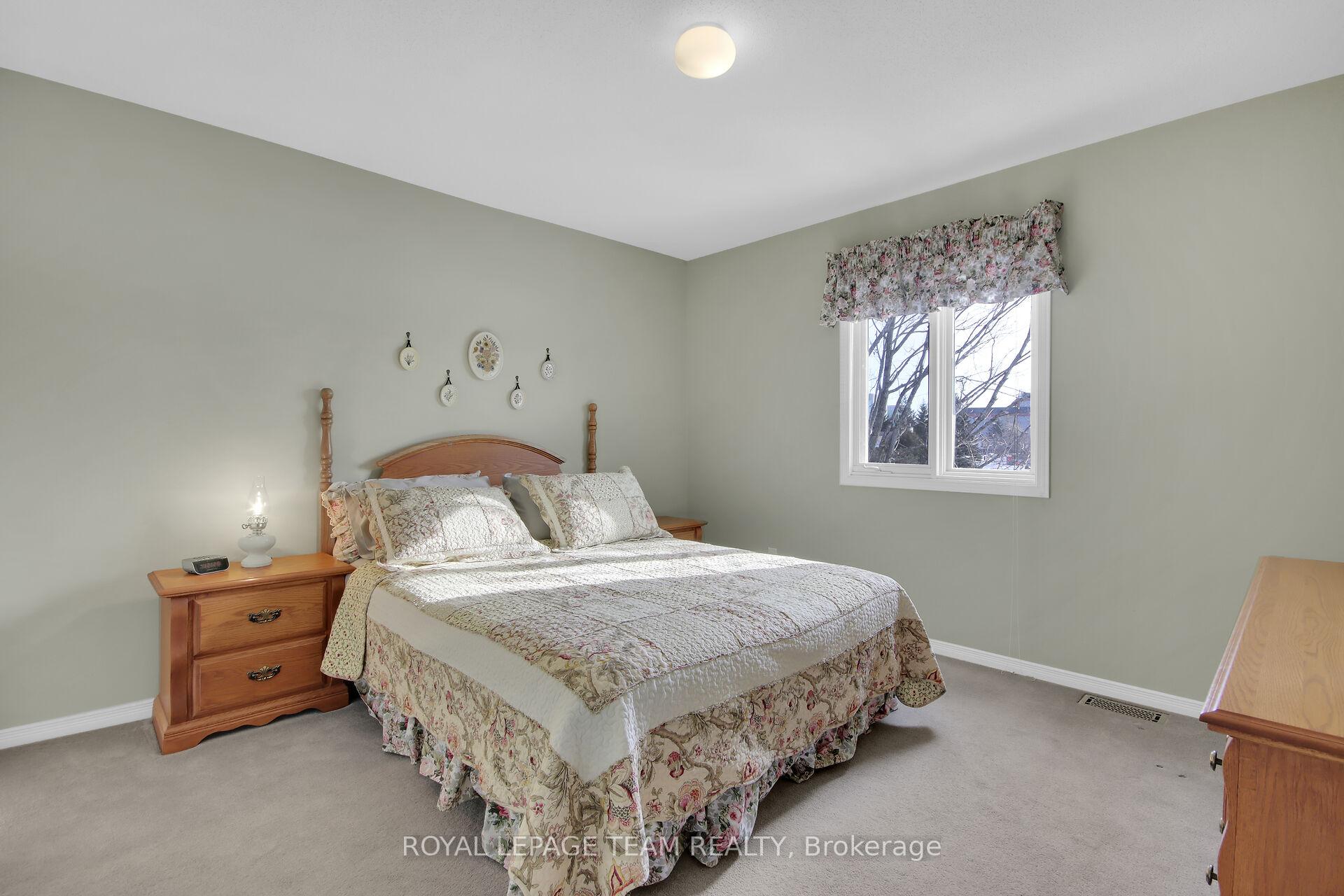 Photo 28 of 2 Inverary Drive, Ottawa, Kanata - Morgan's Grant/South March — HOMEH