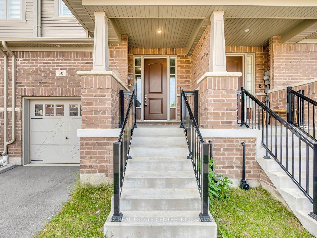 Photo 3 of 30 Grassbourne Avenue, Kitchener — HOMEH