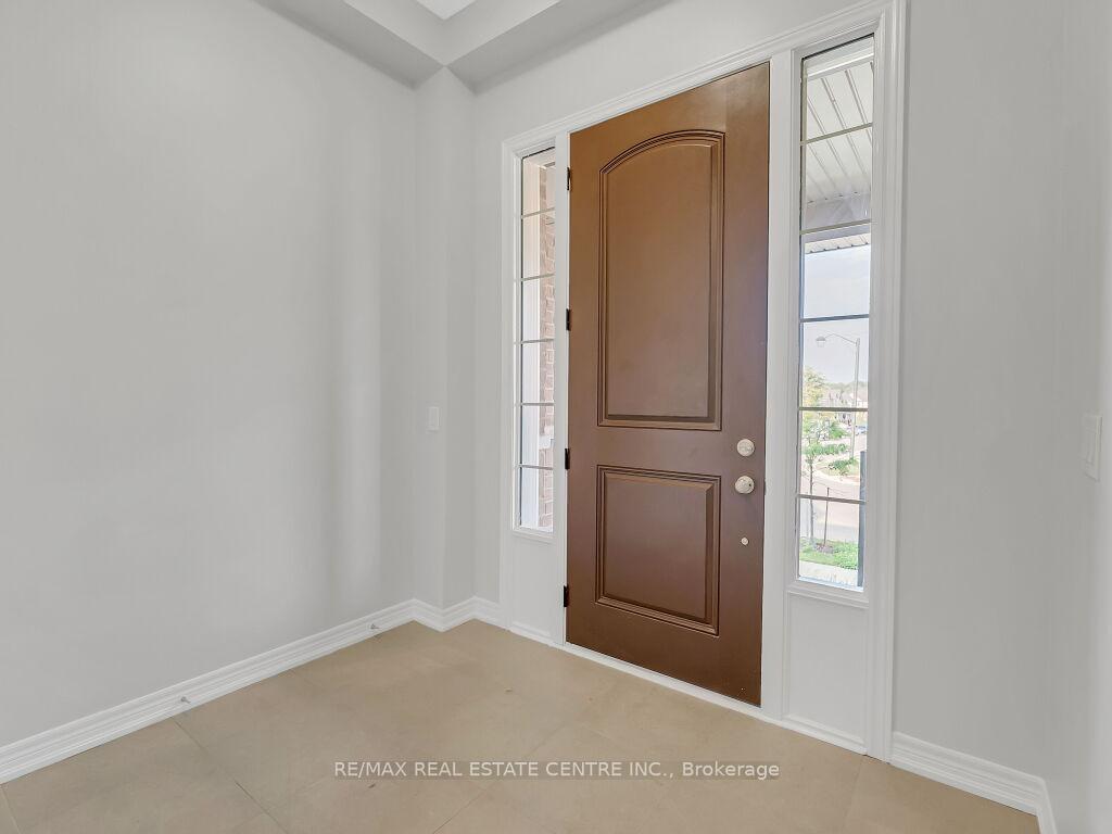 Photo 6 of 30 Grassbourne Avenue, Kitchener — HOMEH
