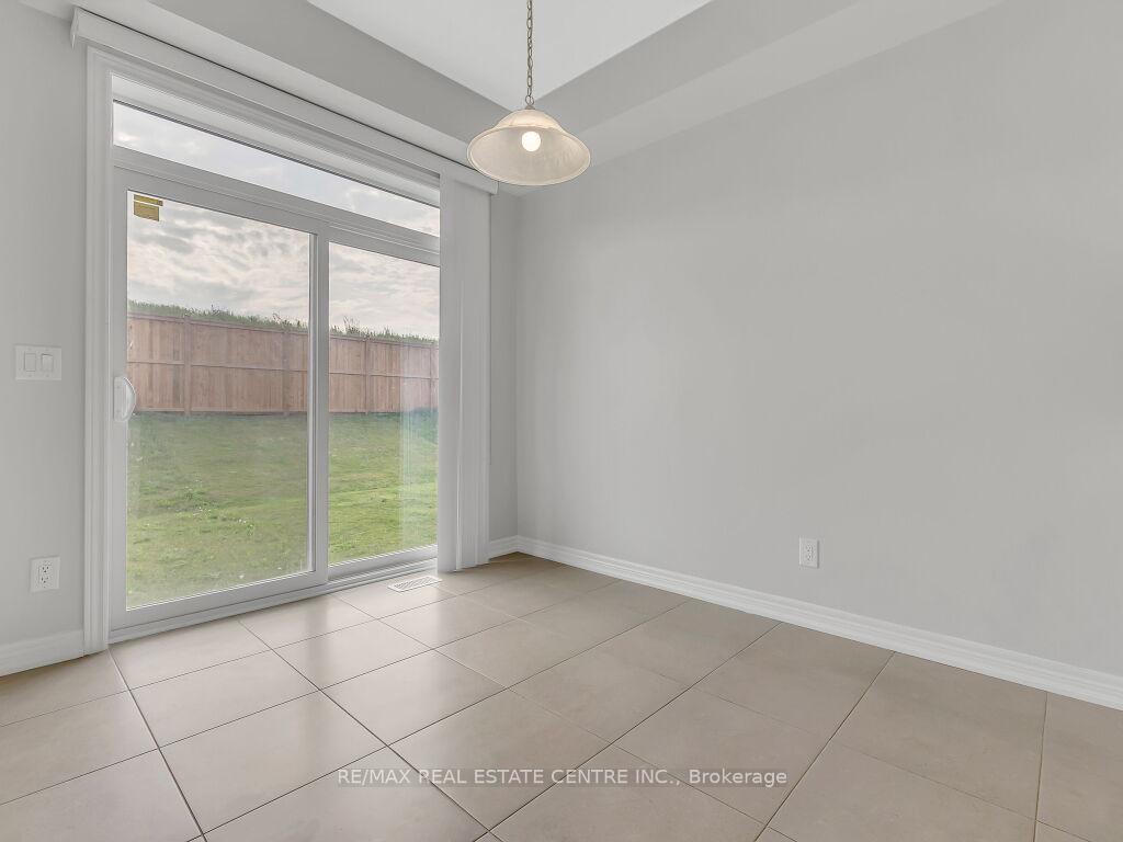 Photo 11 of 30 Grassbourne Avenue, Kitchener — HOMEH