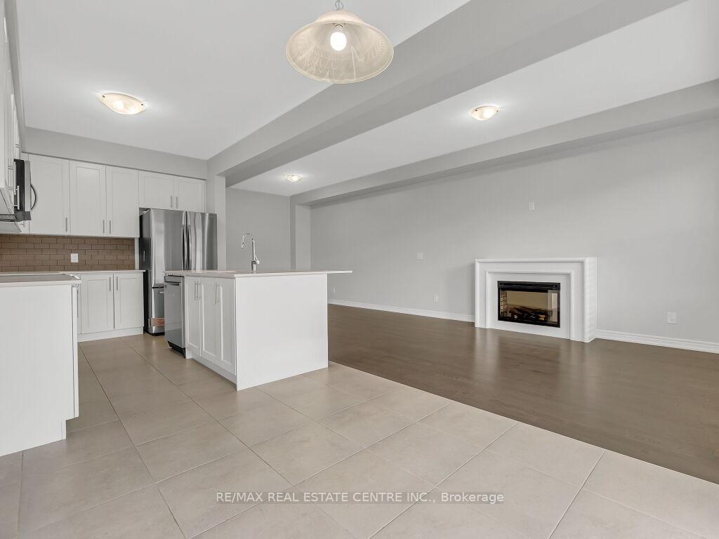 Photo 12 of 30 Grassbourne Avenue, Kitchener — HOMEH