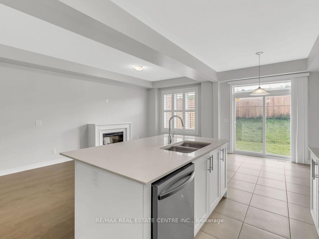 Photo 15 of 30 Grassbourne Avenue, Kitchener — HOMEH