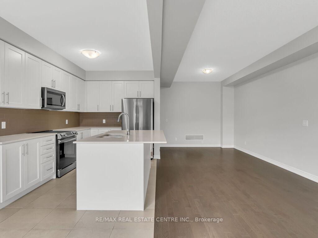 Photo 17 of 30 Grassbourne Avenue, Kitchener — HOMEH