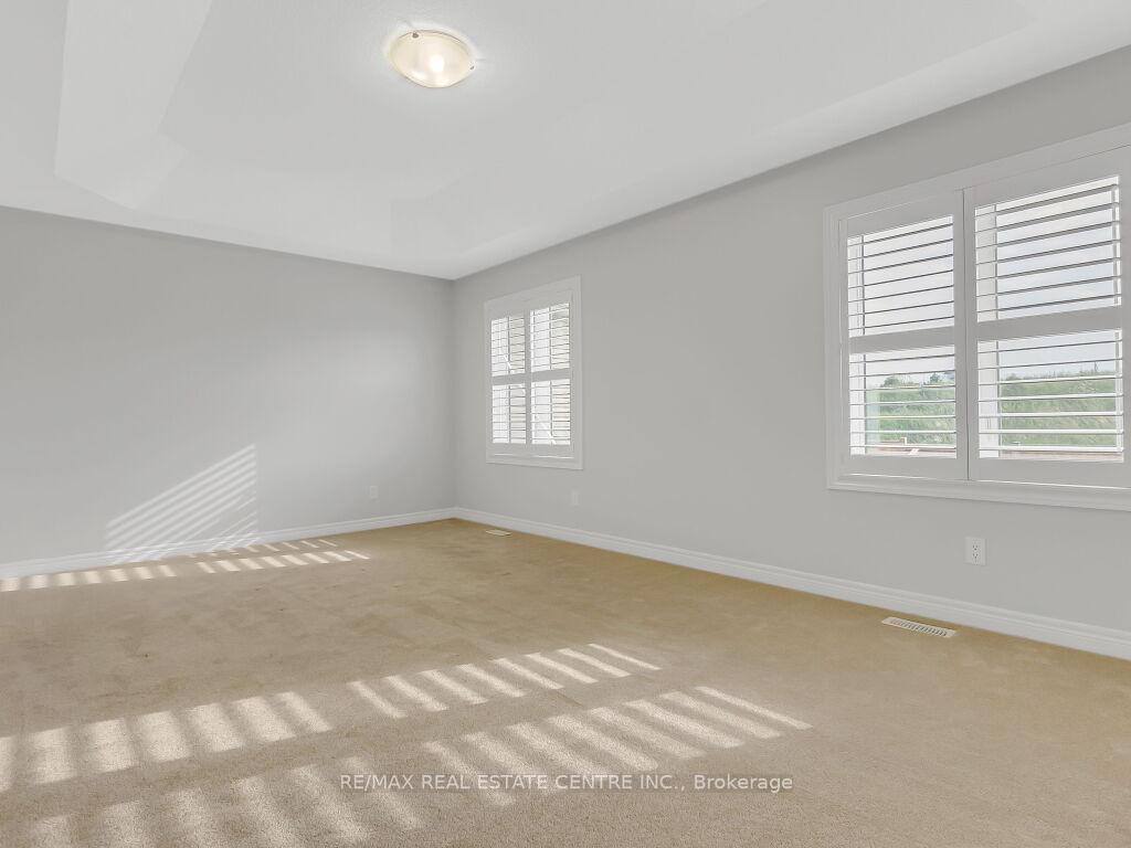 Photo 19 of 30 Grassbourne Avenue, Kitchener — HOMEH