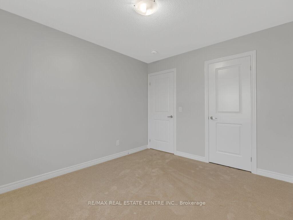 Photo 26 of 30 Grassbourne Avenue, Kitchener — HOMEH